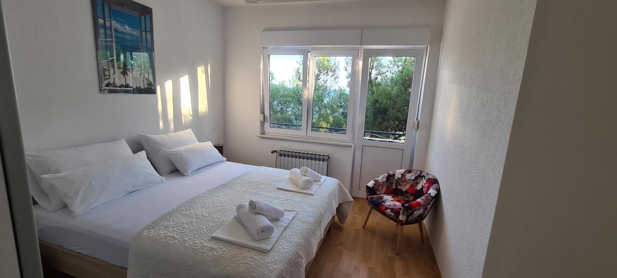 Apartments Adisa Omis Bagian luar foto